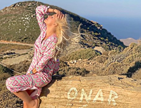 Η Ελένη Μενεγάκη στα Άχλα