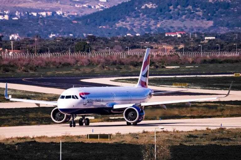 Απευθείας πτήσεις με Μεγάλη Βρετανία