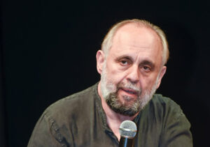 Σωτήρης Χατζάκης: «Με πλησίασε και μου είπε ότι είναι αδερφός μου»