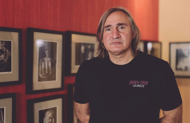Άκης Σακελλαρίου: Στο χειρουργείο ο ηθοποιός μετά το σοβαρό ατύχημα