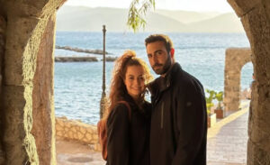 Η Γη της Ελιάς: Η Άννα συναντά τον Ελευθερέα και της ρίχνεται