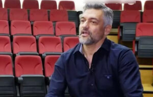 Στέλιος Κρητικός: Το bullying που δέχτηκε μετά τα 40 - «Τον λυπήθηκα»