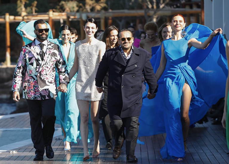 AXDW: Οι παρουσίες στο fashion show του Βασίλη Ζούλια στην Βουλιαγμένη