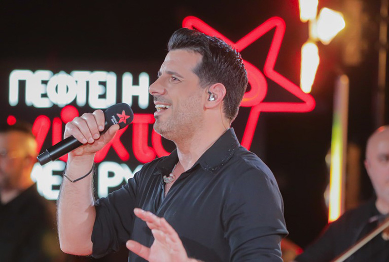 Θοδωρής Φέρρης: «Γνωριστήκαμε στο μαγαζί που δούλευα και μείναμε μαζί»