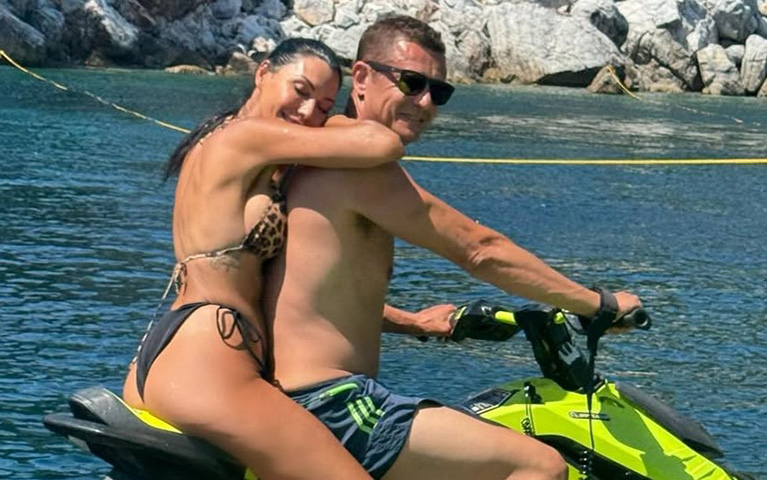 Αντώνης Σρόιτερ: Διακοπές γεμάτες ξεγνοιασιά με την οικογένεια του