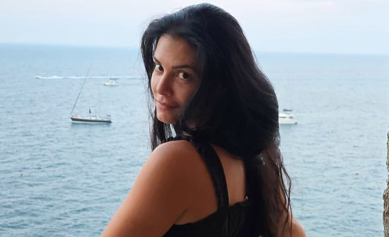 Μαρία Κορινθίου: «Ένα καλοκαίρι που δεν ήθελα να τελειώσει ποτέ»