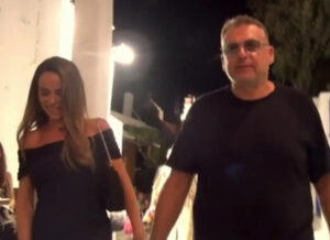 Γιώργος Λιάγκας - Μαρία Αντωνά: Μαζί σε βόλτα στη Μύκονο
