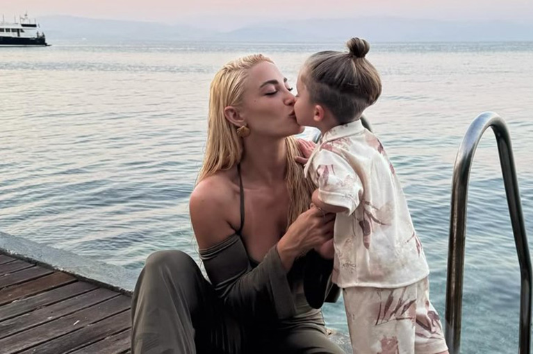 Ιωάννα Τούνη: Πρώτη μέρα στο σχολείο για τον γιο της, Πάρη