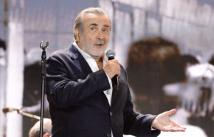 Λάκης Λαζόπουλος: «Δεν ετοιμάζω τίποτα, όλα τα ετοιμάζει η κυβέρνηση»