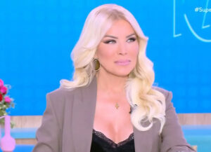 Καινούργιου: Με ανανεωμένο look μετά την ανακοίνωση της εγκυμοσύνης