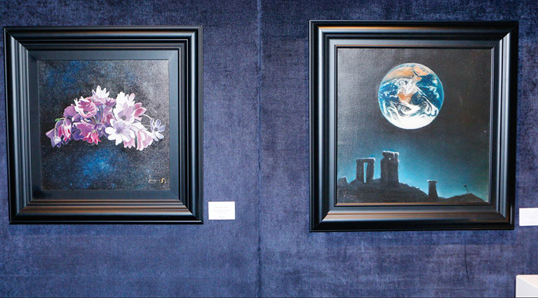 Κοσμοσυρροή στο Κολωνάκι για την έκθεση του ζωγράφου Άγγελου