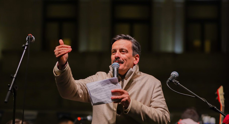 Θάνος Κιούσης: Κάποιες φορές βγαίνω έξω από τα ρούχα μου με τα παιδιά