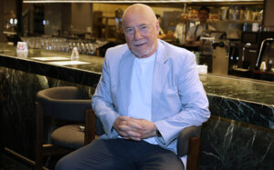 Μένιος Σακελλαρόπουλος: «Έζησα 17 μέρες στο απόλυτο σκοτάδι»