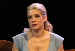 Τζένη Θεωνά: Η φωτογραφία με τους δύο γιους της ένα μήνα μετά τη γέννα