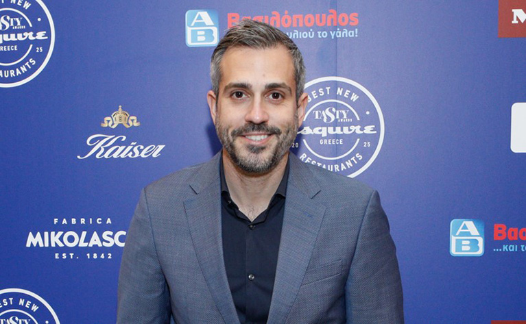 Γιώργος Τσούλης: «Νιώθω τύψεις που δεν περνάω πολλές ώρες με το παιδί»