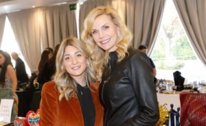 Σωματείο Γυναικών «Καλλιπάτειρα»: Λαμπερό Χριστουγεννιάτικο Bazaar!