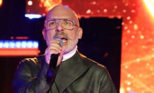 Νίκος Μουτσινάς: «Θέλω να ασχοληθώ με τις θεραπείες, έχω πιστοποίηση»