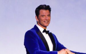 Σάκης Ρουβάς: «Αν άκουγα όλα τα σχόλια δεν θα είχα κάνει καριέρα»