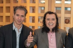 Δημήτρης Κόκοτας: Όταν τραγουδούσε το «Γιε μου» μαζί με τον πατέρα του