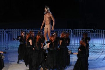 Οι «Βάκχες» αποθεώθηκαν στο θέατρο Βράχων Μελίνα Μερκούρη