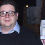 Θάνος Μπίρκος: «Μου αρέσει να μαθαίνω για απιστίες φίλων μου»