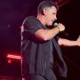 Θοδωρής Φέρρης: Η sold out συναυλία με εκπλήξεις στο Κατράκειο