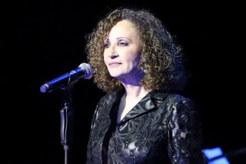 Γλυκερία: Στο βάθος υπάρχει ζήλια – Δεν με στήριξαν ούτε από τον χώρο