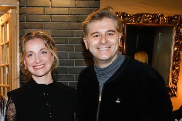 Θέατρο Κάτια Δανδουλάκη: Επίσημη πρεμιέρα παράστασης «Το κρυφτό»