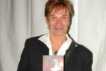 Τάκης Λουκάτος: Παρουσίασε το βιβλίο «Vissi D’Arte Vissi D’Amore»