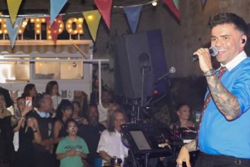Θοδωρής Μαραντίνης: Γιόρτασε τα γενέθλια του με καλούς φίλους