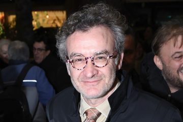 Νίκος Ορφανός: Επέστρεψε στην Ελλάδα μετά την επέμβαση αφαίρεσης όγκου