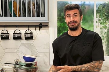 Άκης Πετρετζίκης: Έρχεται στον ΣΚΑΪ με το «Kitchen Lab»