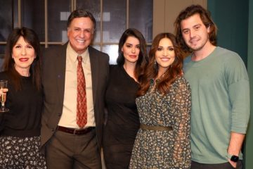 Θέατρο Coronet: Κοπή πίτας παράστασης «Πριγκίπισσα των Αγίων Σαράντα»