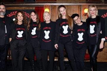 vagina Doors Live Art: Παρουσίαση παράστασης «Vaginahood»