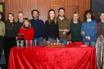 Θέατρο Μικρό Χορν: Κοπή πίτας της παράστασης «Το 5ο Βήμα»